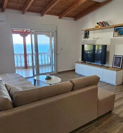 Skyview Haven * Sarandë