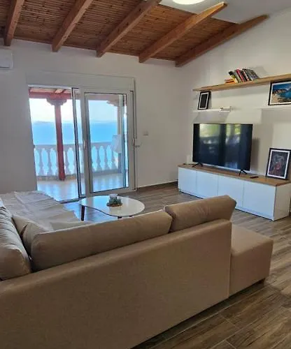 Skyview Haven * Sarandë