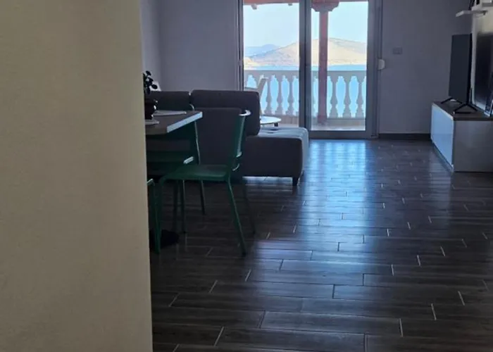 Skyview Haven * Sarandë